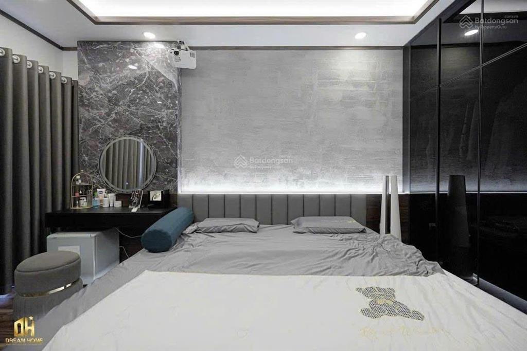 Nhà đẹp tân mai hoàng mai | 44m² | 6 tầng | giá 9.9 tỷ  view hồ  ô tô đỗ cửa  full nội thất