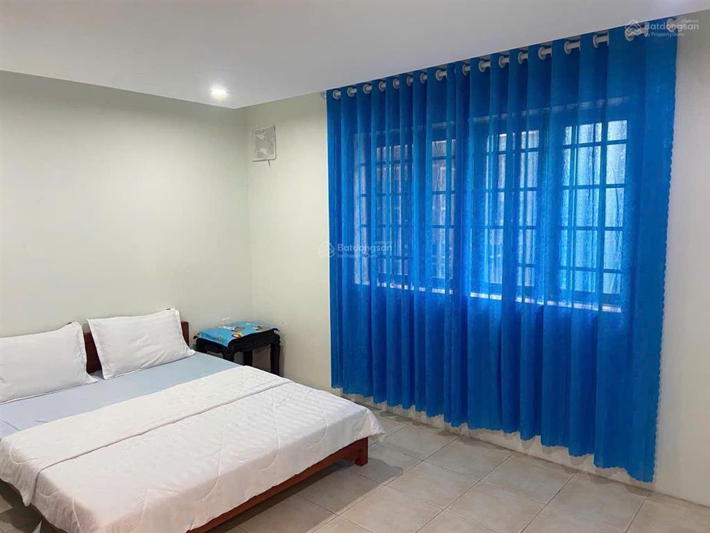 Cho thuê nhà nguyên căn 6 phòng ngủ, full nội thất trung tâm phú mỹ