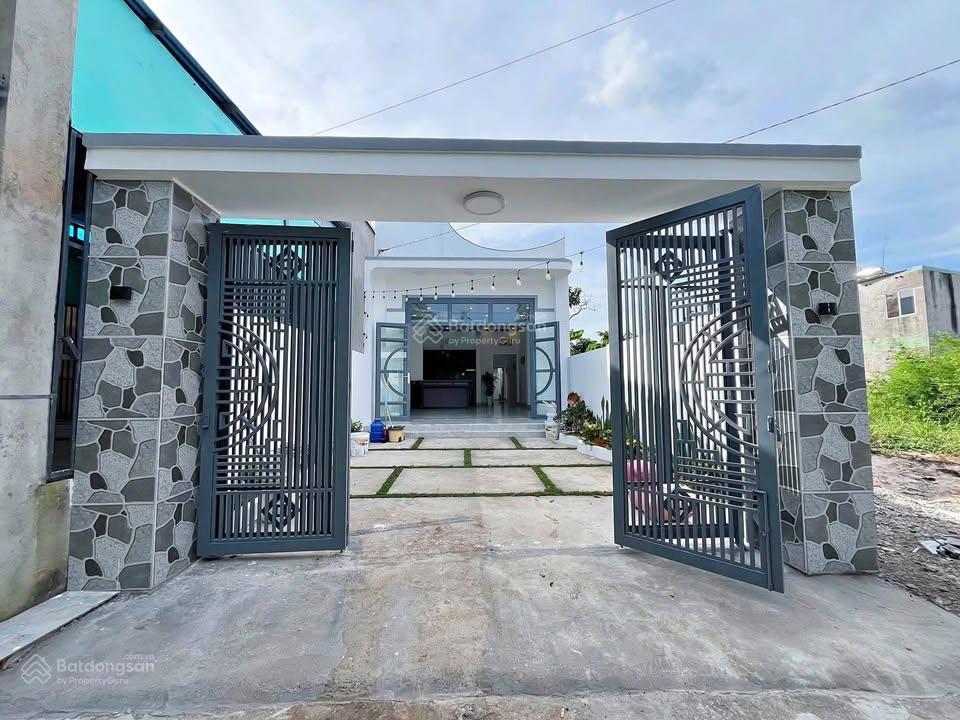Siêu phẩm  cần bán gấp căn nhà cấp 4 ở 1/ trần văn chẫm  tân thông hội 100m2 giá 890tr