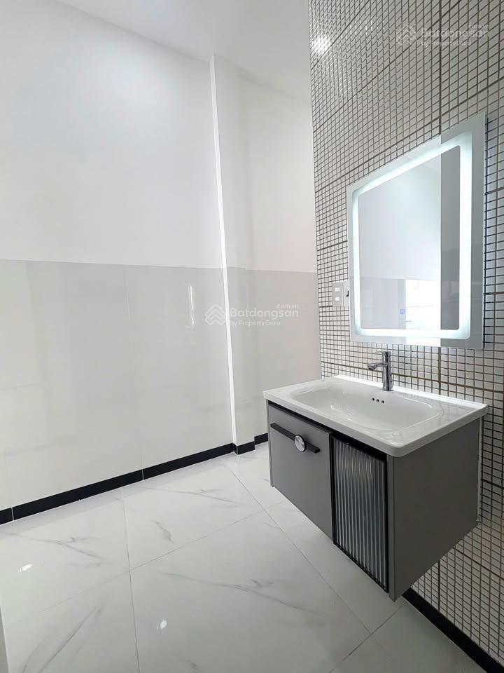 Bán gấp căn nhà mới toanh ở 1/ nguyễn thị lắng  tân phú trung *dt112m2 shr giá 900tr
