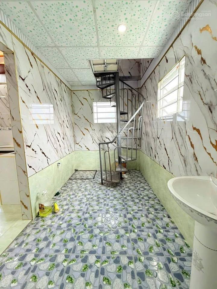 Kẹt tiền!! cần bán gấp căn nhà cấp 4 ở gần kcn tân phú trung, 110m2 shr giá chốt 950tr