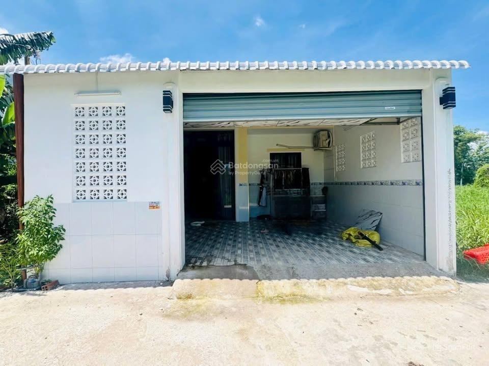 Kẹt tiền!! cần bán gấp căn nhà cấp 4 ở gần kcn tân phú trung, 110m2 shr giá chốt 950tr