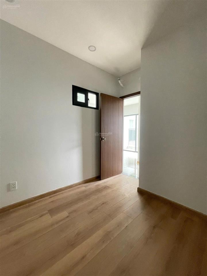 Bcons garden  chủ kẹt bank ra gấp giá tốt  căn tầng trung siêu đẹp  có sổ sẵng hỗ trợ vay nhanh