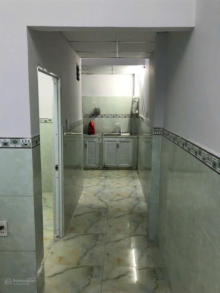Nhà mini rộng 4m gần sân bóng 2 tỷ 850 88/ đường thới an 10 quận 12