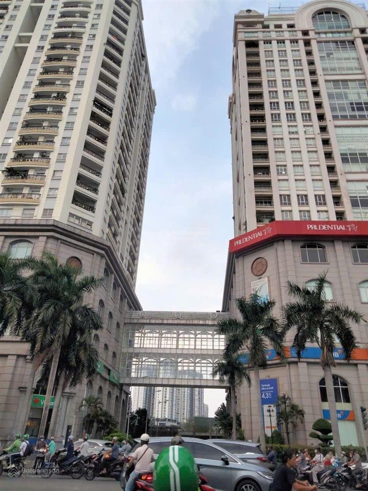 Bán nhà mới 4 phòng ngủ có bề ngang rộng 5,3 m gần lotte lê đại hành. gía 10 tỷ, còn thương lượng.