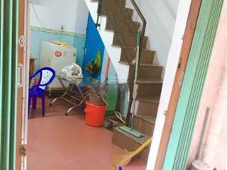 Cho thuê nhà 2 phòng ngủ/ giá 7,5 triệu ngay ngã tư lê văn sỹ và trần quang diệu