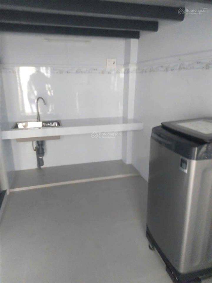 Cho thuê nhà 2 phòng ngủ, 8 triệu/tháng gần chung cư 1050, hẻm 290 nơ trang long, bình thạnh