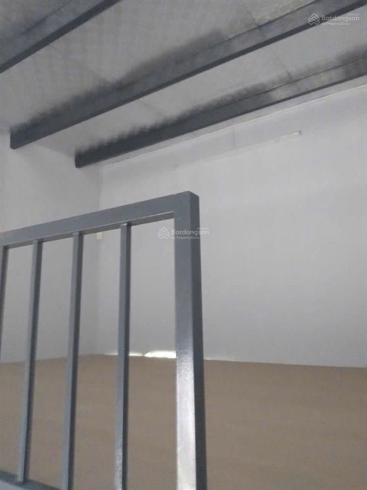 Cho thuê nhà 2 phòng ngủ, 8 triệu/tháng gần chung cư 1050, hẻm 290 nơ trang long, bình thạnh