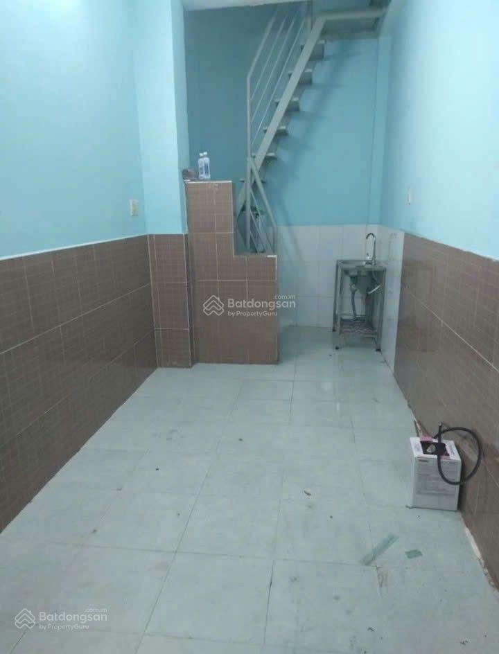 Cho thuê nhà 1 trệt 2 lầu 2 pn 2 máy lạnh, 2 wc phường 5, bình thạnh