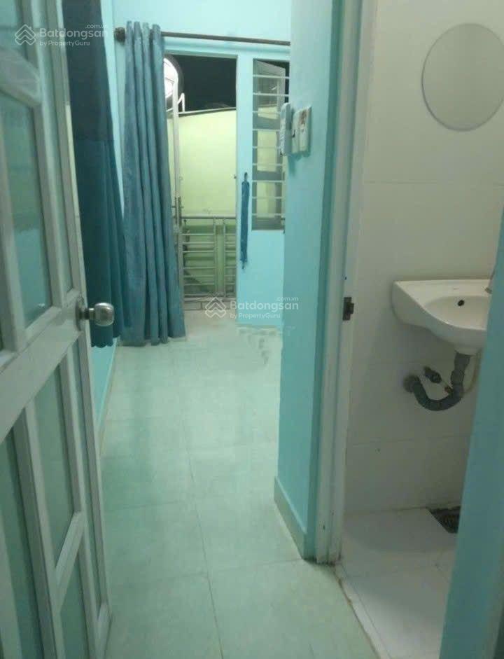 Cho thuê nhà 1 trệt 2 lầu 2 pn 2 máy lạnh, 2 wc phường 5, bình thạnh