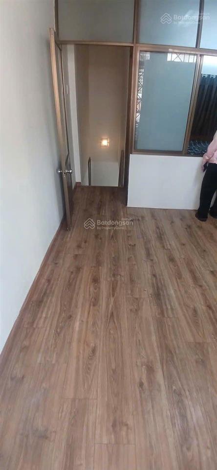 Cho thuê nhà 2 tầng, 2pn 2wc, giá 9,5 triệu gần chợ bà chiểu và ngã tư hàng xanh bình thạnh