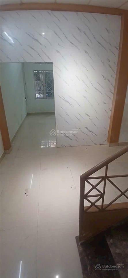 Cho thuê nhà 2 tầng, 2pn 2wc, giá 9,5 triệu gần chợ bà chiểu và ngã tư hàng xanh bình thạnh