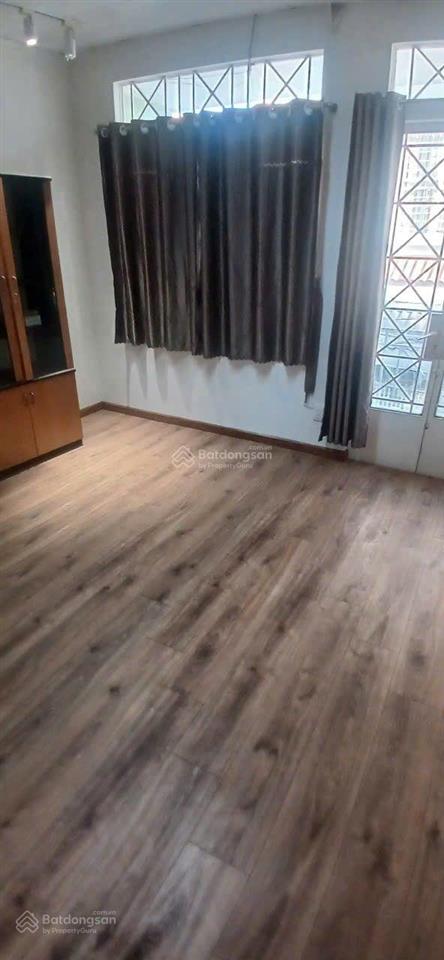 Cho thuê nhà 2 tầng, 2pn 2wc, giá 9,5 triệu gần chợ bà chiểu và ngã tư hàng xanh bình thạnh