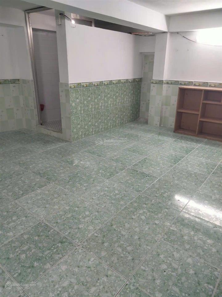 Cho thuê phòng 20m² / giá 3 triệu ngay chợ phạm văn hai, tân bình