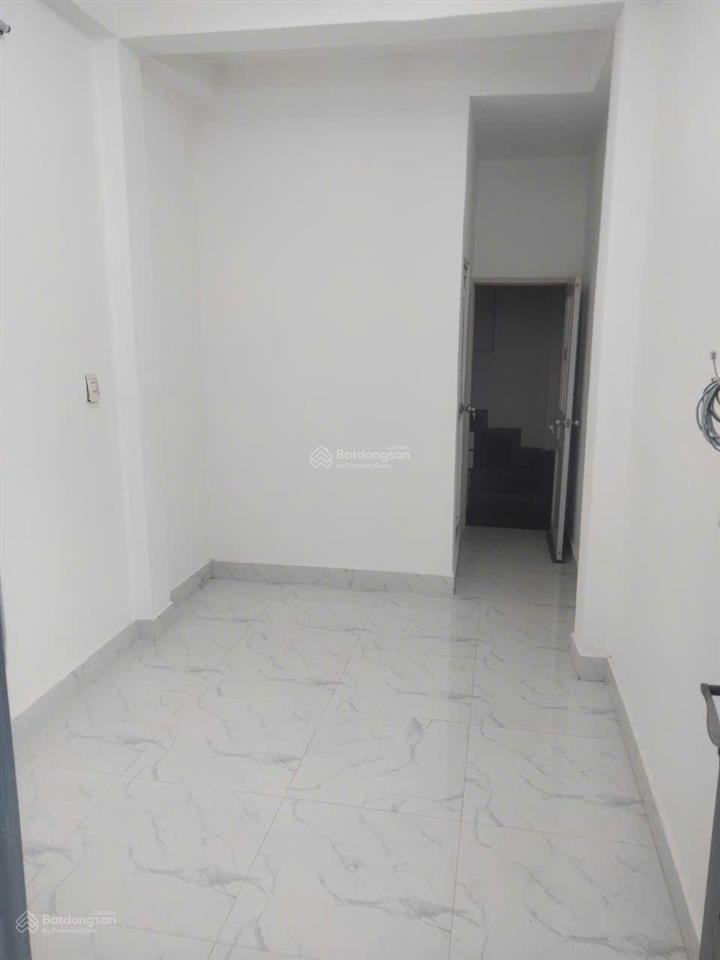 Cho thuê nhà mới 3 pn 3 wc gần chợ cây thị đường ray xe lửa