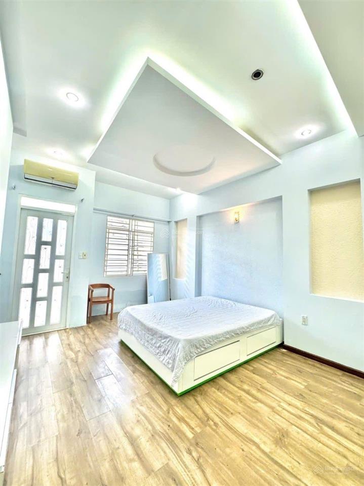 Cho thuê nhà mới ngay ga tàu metro văn thánh  cầu sài gòn, bình thạnh. giá 10,5 triệu, tl