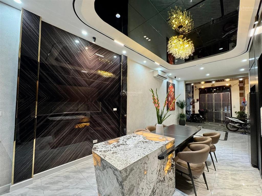 Giá tốt nhất phố võ thị sáu, thang máy, nhà mới xây, ngõ nông 2 thoáng sáng vĩnh viễn, 48m*6t