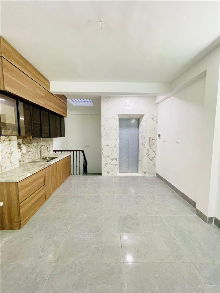 Giảm giá cực mạnh phố minh khai. ô tô đỗ cửa, lô góc, thang máy, ngõ nông thông kinh doanh 55m2*6t