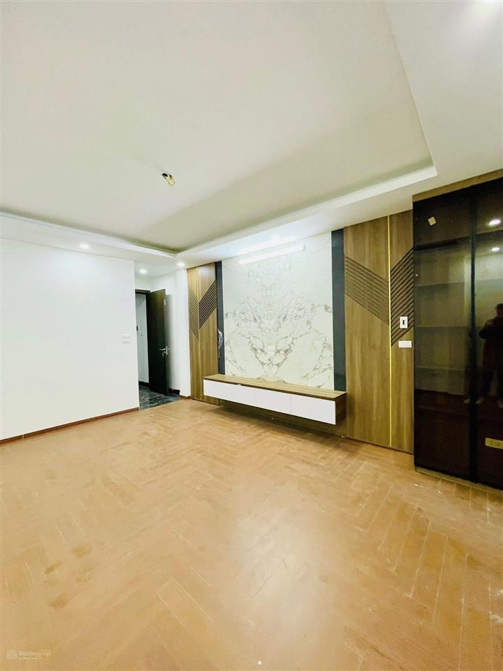 Giảm giá cực mạnh phố minh khai. ô tô đỗ cửa, lô góc, thang máy, ngõ nông thông kinh doanh 55m2*6t