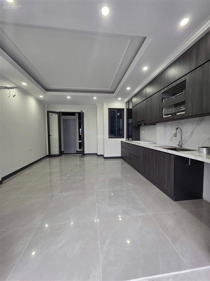 Gần ôtô tránh phố dương văn bé ngõ nông thông, thang máy. chính chủ tặng full nội thất xịn 43m2*5t