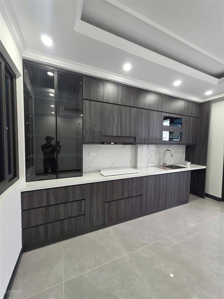 Gần ôtô tránh phố dương văn bé ngõ nông thông, thang máy. chính chủ tặng full nội thất xịn 43m2*5t