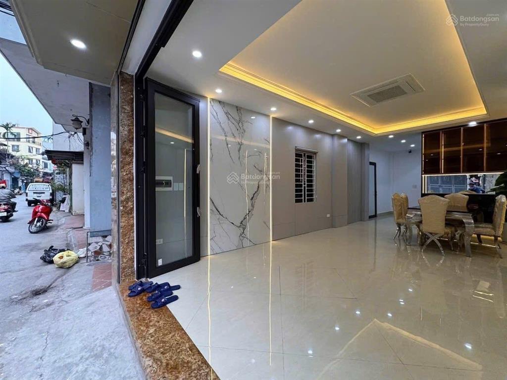 Ô tô đỗ cửa minh khai, thang máy, ngõ nông rộng, 10m ra mặt phố, 2 thoáng, nhà mới tinh, 50m2*6t