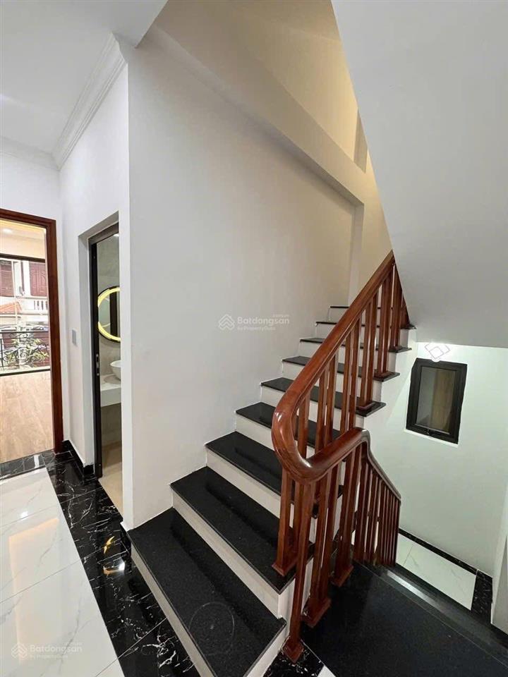 Ô tô đỗ cửa minh khai, thang máy, ngõ nông rộng, 10m ra mặt phố, 2 thoáng, nhà mới tinh, 50m2*6t