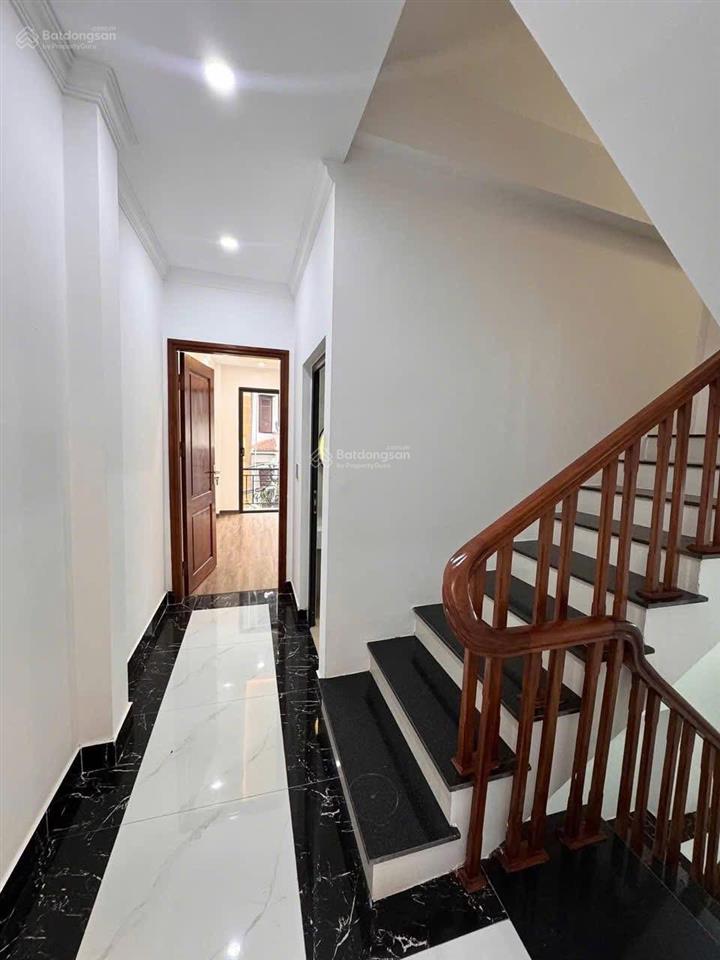 Ô tô đỗ cửa minh khai, thang máy, ngõ nông rộng, 10m ra mặt phố, 2 thoáng, nhà mới tinh, 50m2*6t