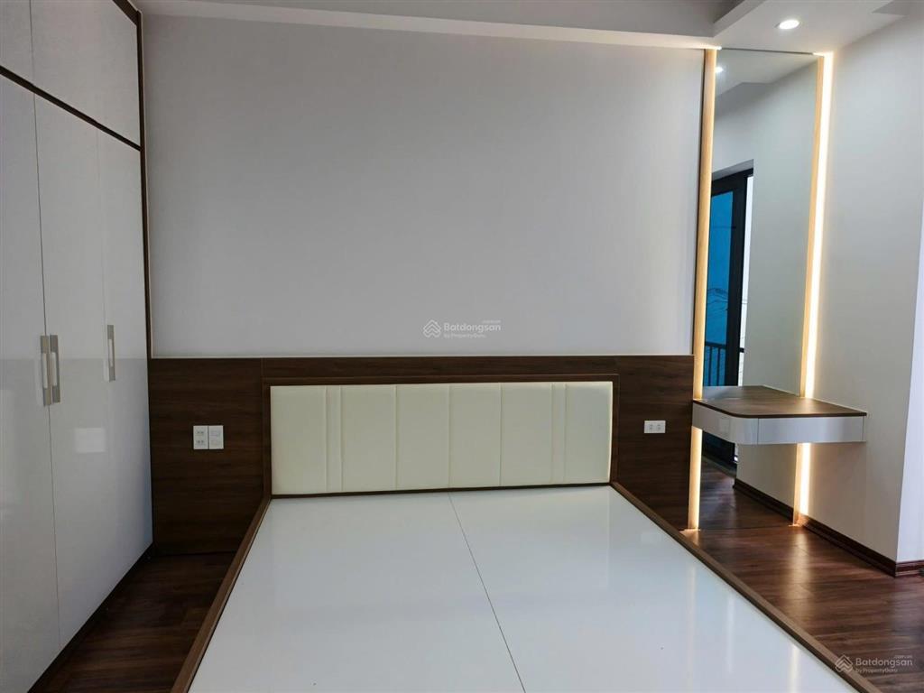 Giá cực tốt phố hồng mai, nhà mới đẹp, lô góc, 10m ra ô tô tránh, 35m*5t. chủ cần bán gấp gấp.