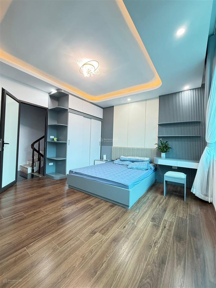 Gần ô tô tránh phố minh khai, ngõ nông thông, nhà mới 2 thoáng sáng, chủ tặng full nt. 32m2*5t
