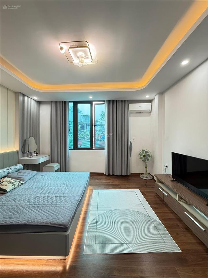 Gần ô tô tránh phố minh khai, ngõ nông thông, nhà mới 2 thoáng sáng, chủ tặng full nt. 32m2*5t