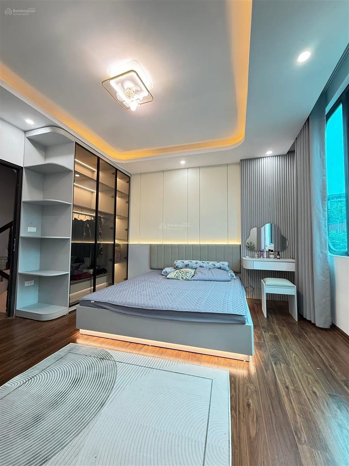 Gần ô tô tránh phố minh khai, ngõ nông thông, nhà mới 2 thoáng sáng, chủ tặng full nt. 32m2*5t