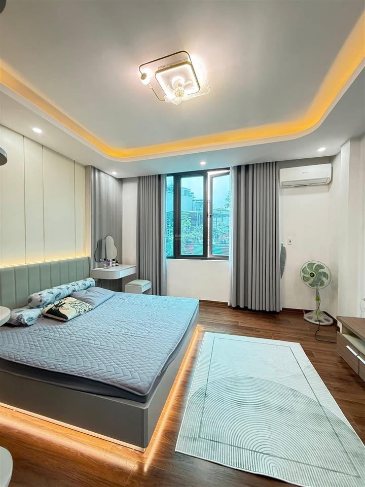 Gần ô tô tránh phố minh khai, ngõ nông thông, nhà mới 2 thoáng sáng, chủ tặng full nt. 32m2*5t