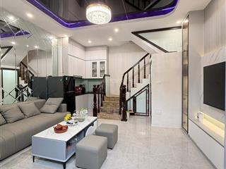 Gần ô tô tránh phố minh khai, ngõ nông thông, nhà mới 2 thoáng sáng, chủ tặng full nt. 32m2*5t