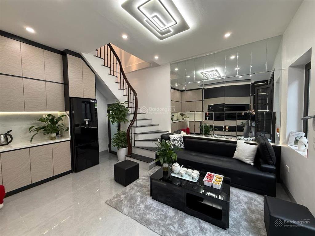 Nhà đẹp, giá cực tốt phố minh khai, 2 thoáng, ngõ nông rộng 3m, chính chủ bán, tặng full nt 32m*5t.