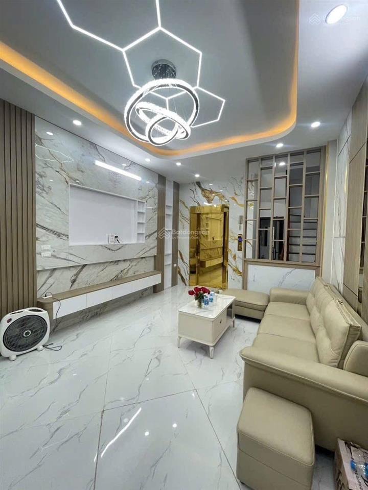 Cực víp minh khai,thang máy, lô góc, gần ô tô tránh nhau, ngõ nông thông kinh doanh sầm uất. 46m*6t
