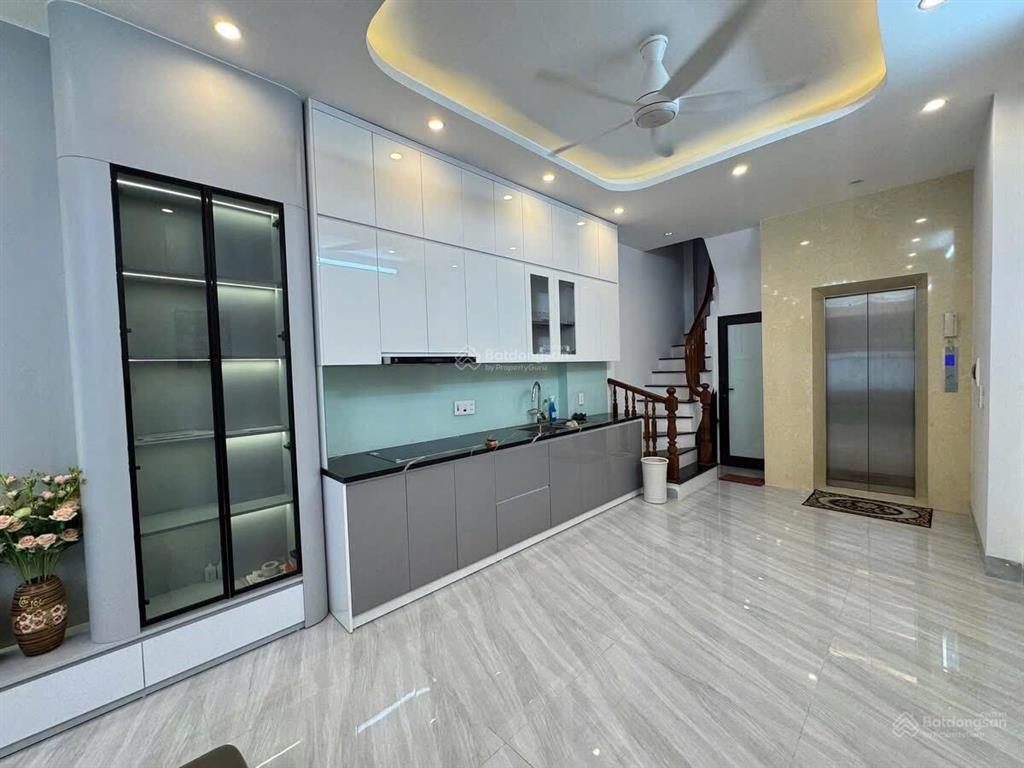 Cực đẹp phố kim ngưu, phân lô, ô tô, ngõ nông thông kinh doanh, sđcc, 50m*6t. giá chỉ 9 tỷ có tl.