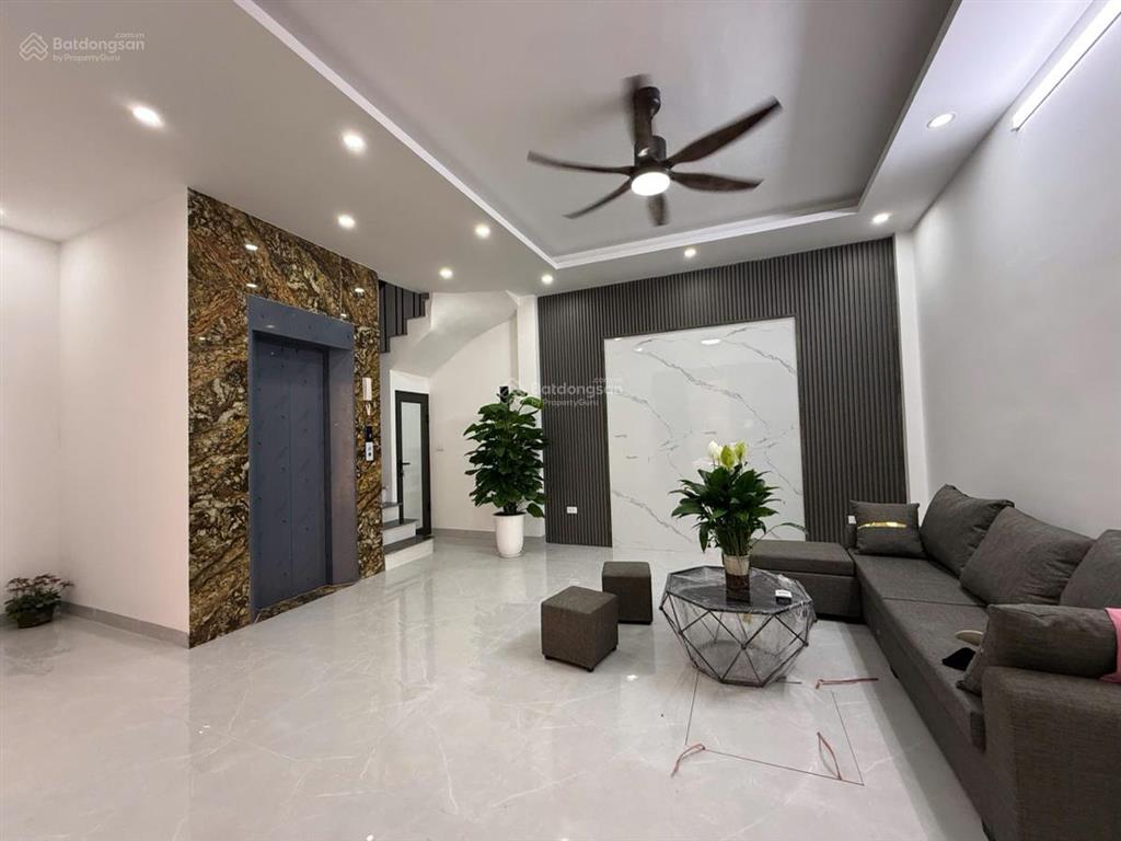 Ô tô đỗ cổng phố kim ngưu, phân lô, 15m ra ô tô tránh, ngõ thông thông kinh doanh tốt. 47m*6t