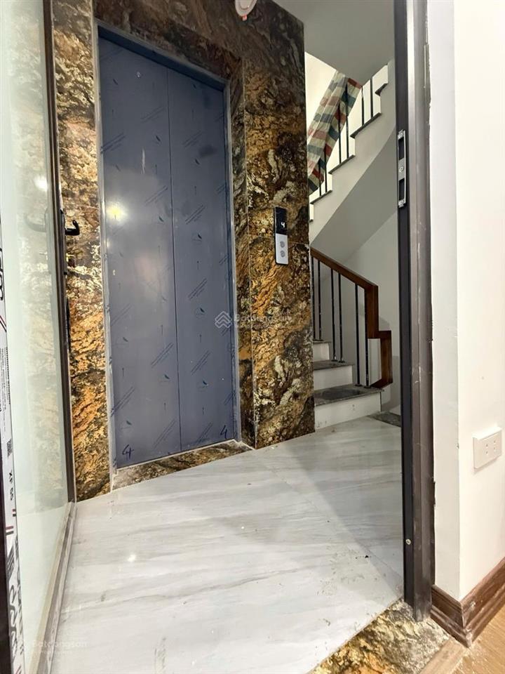 Ô tô đỗ cổng phố kim ngưu, phân lô, 15m ra ô tô tránh, ngõ thông thông kinh doanh tốt. 47m*6t