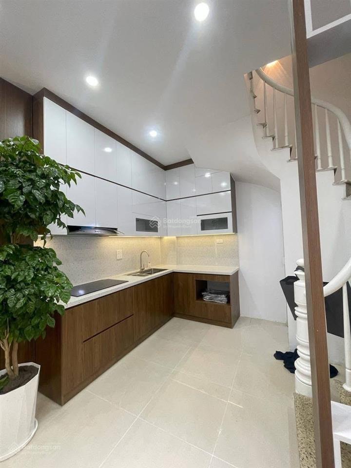 Cực víp gần ô tô tránh phố trần đại nghĩa, lô góc, nhà mới, 3 thoáng, ngõ nông thông kd, 41m*6t