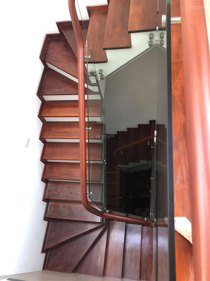 Giá tốt phố minh khai, ngõ nông rộng 3m, gần ô tô tránh, ngõ thông kinh doanh tốt 42m*5t. có 9 tỷ.