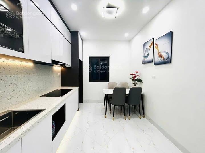 Cực víp phố bạch mai, thang máy, lô góc, 2 mặt ngõ thông kinh doanh, nhà mới đẹp, 50m*6t.