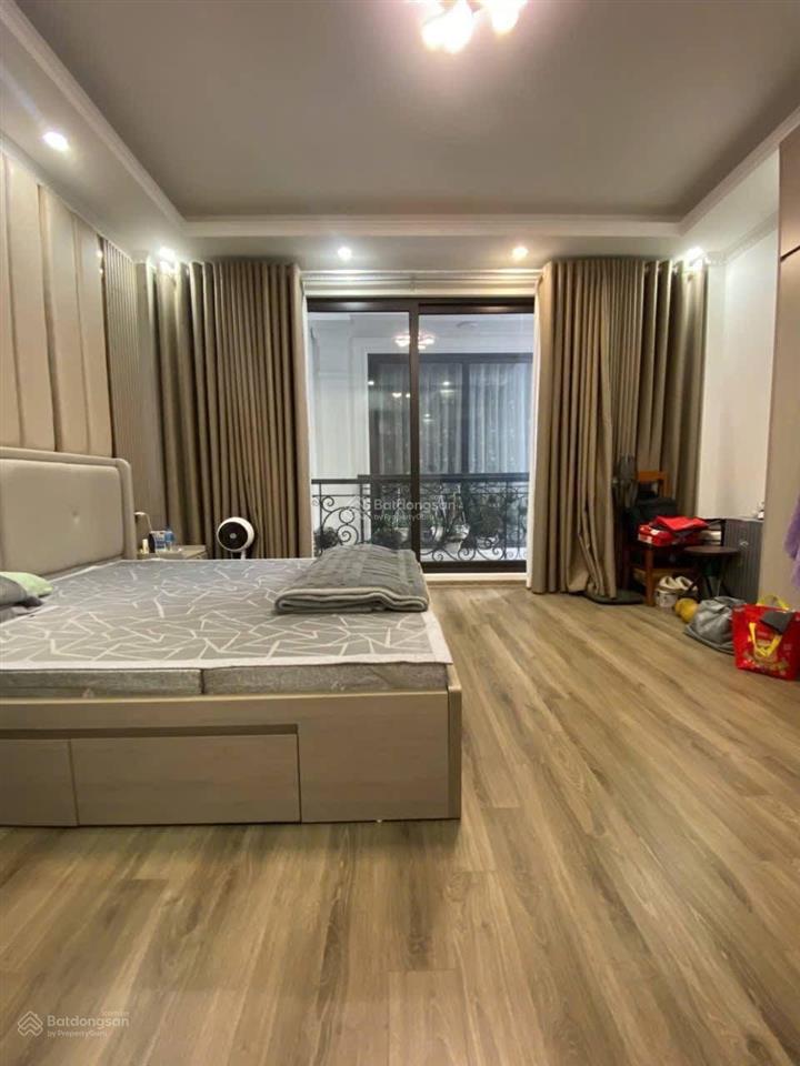 Ô tô đỗ cổng phố đại la, thang máy, ngõ nông rộng kinh doanh, 2 thoáng sáng. 45m*5t, giá 8,7 tỷ.