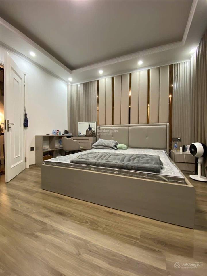 Ô tô đỗ cổng phố đại la, thang máy, ngõ nông rộng kinh doanh, 2 thoáng sáng. 45m*5t, giá 8,7 tỷ.