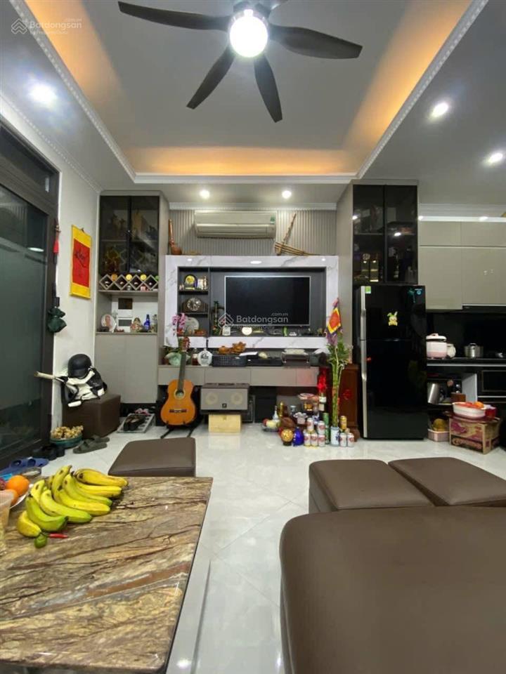 Ô tô đỗ cổng phố đại la, thang máy, ngõ nông rộng kinh doanh, 2 thoáng sáng. 45m*5t, giá 8,7 tỷ.