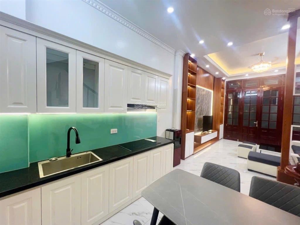 Giảm chào 2 tỷ phố minh khai, lô góc, ngõ nông 10m ra ô tô tránh nhau, dt 35m*5t, chào 6,5 tỷ
có tl