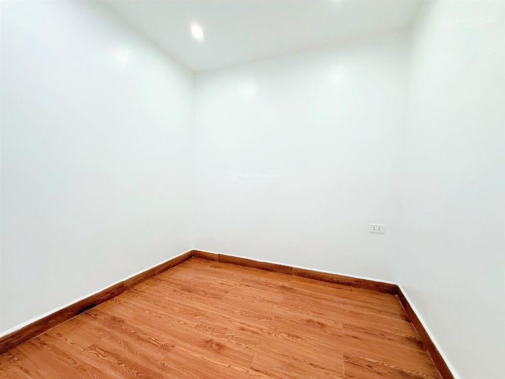 Gần ô tô phố bạch mai, 2 thoáng, thang máy, full nội thất xịn, sđcc, 42m * 5t, giá 6,98 tỷ có tl.