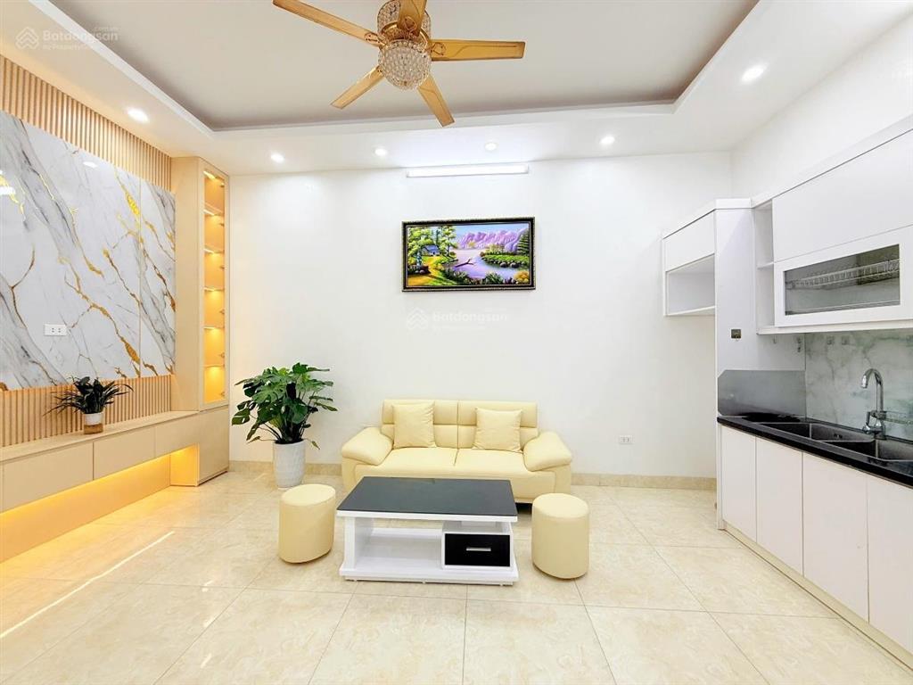 Gần ô tô phố bạch mai, 2 thoáng, thang máy, full nội thất xịn, sđcc, 42m * 5t, giá 6,98 tỷ có tl.