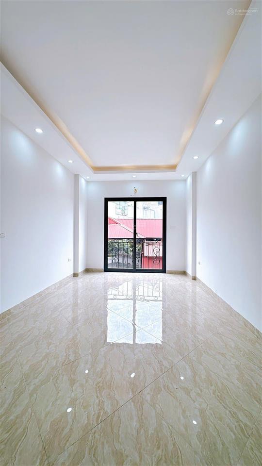 Gần ô tô phố bạch mai, 2 thoáng, thang máy, full nội thất xịn, sđcc, 42m * 5t, giá 6,9 tỷ có tl sâu