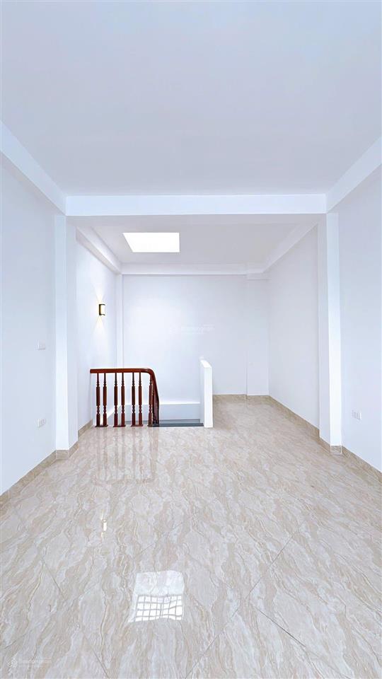 Gần ô tô phố bạch mai, 2 thoáng, thang máy, full nội thất xịn, sđcc, 42m * 5t, giá 6,9 tỷ có tl sâu
